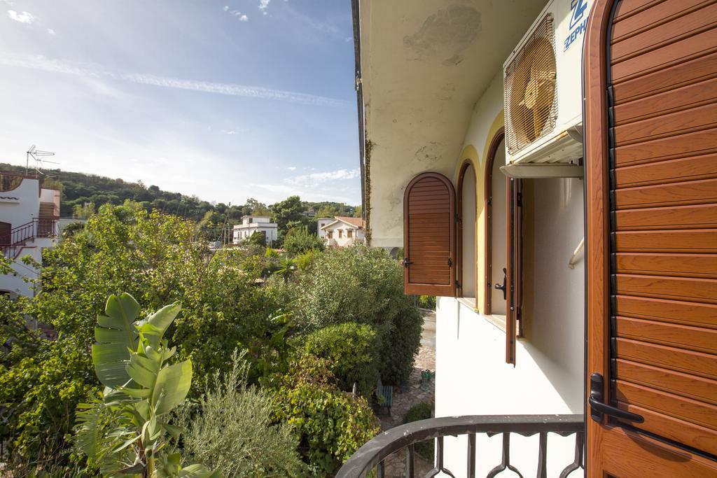 Villa Silvia Casteldaccia Exteriör bild